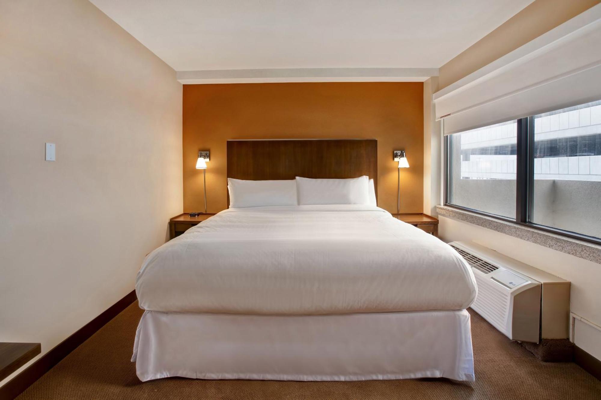 Four Points By Sheraton Пеория Экстерьер фото